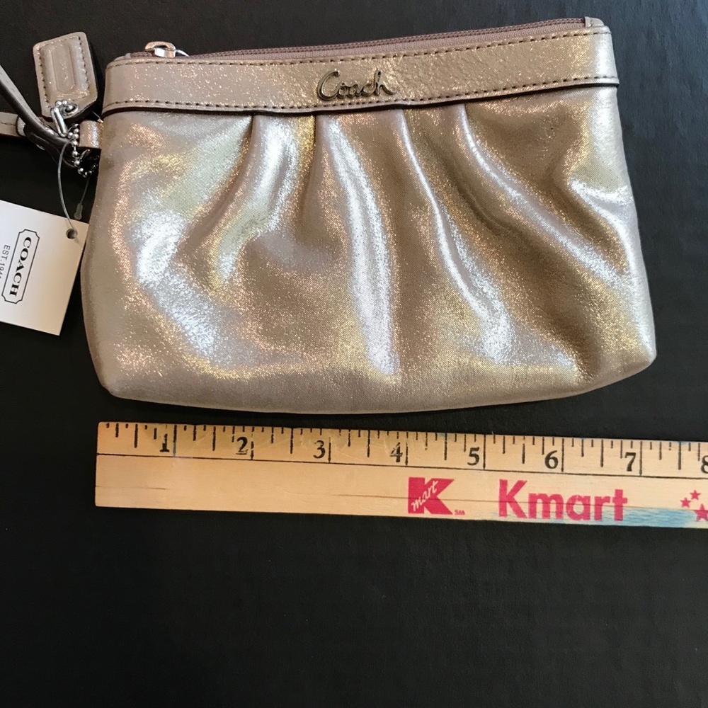 Coach Pleated Wristlet F43431 SV Pewter NWT - Picture 3 of 3